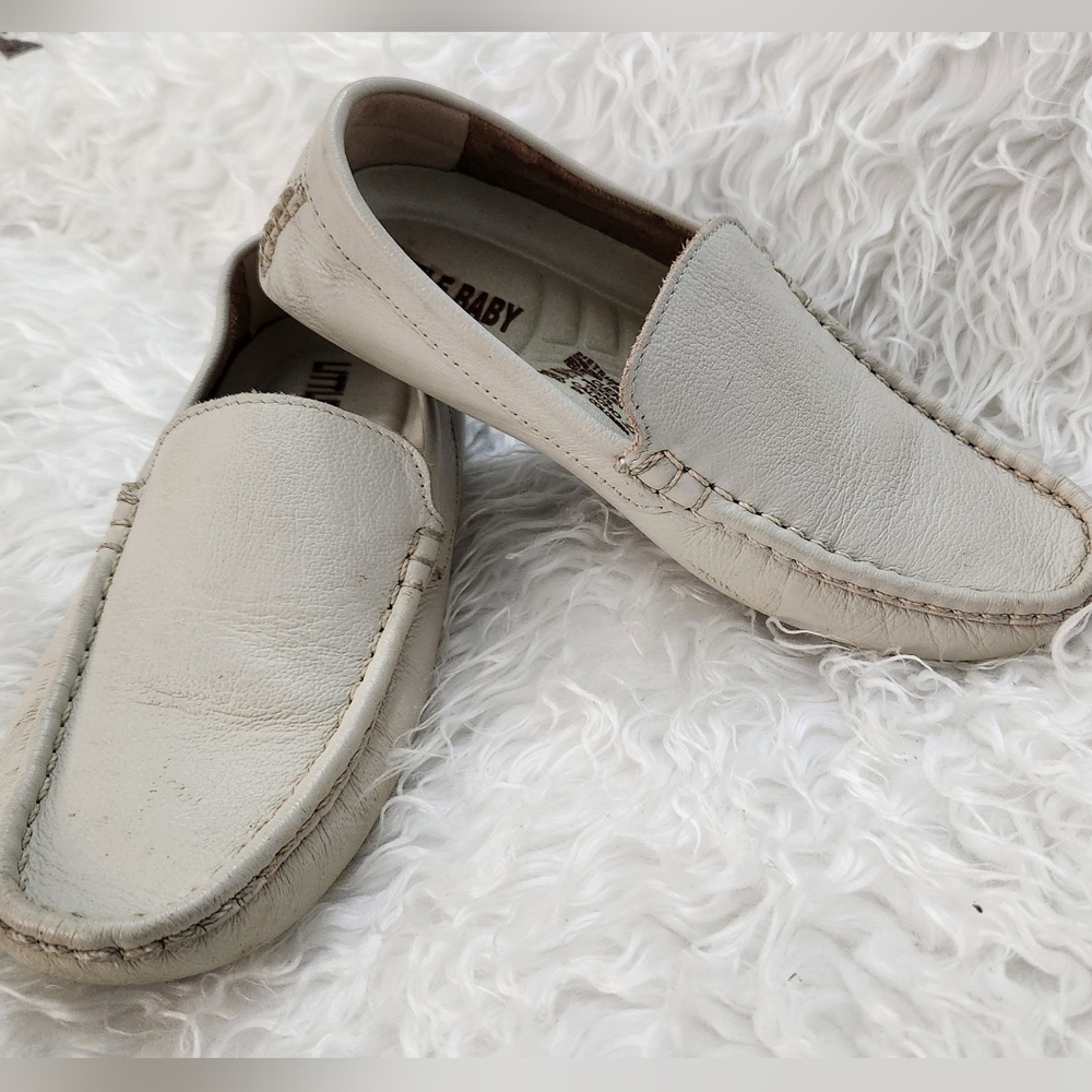 Boys Moccasins (Sz 33) light beige. All leather. Pre-owned.